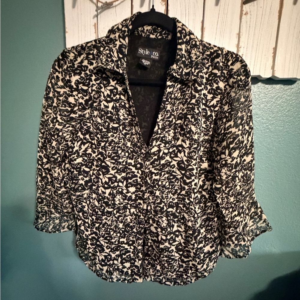 Style & Co. Women's Black and Cream Floral blouse - Picture 3 of 6
